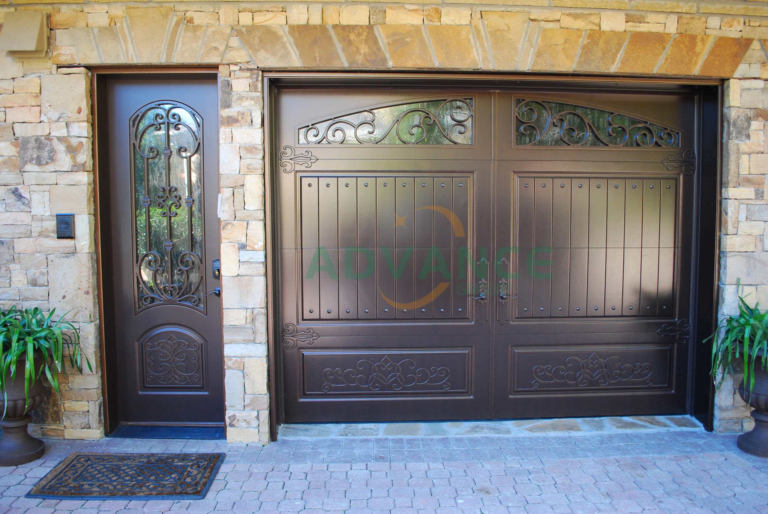 Custom Carved Aluminum Art Sectional Garage Door, Automatic Overhead Garage Door for Villa Residenti